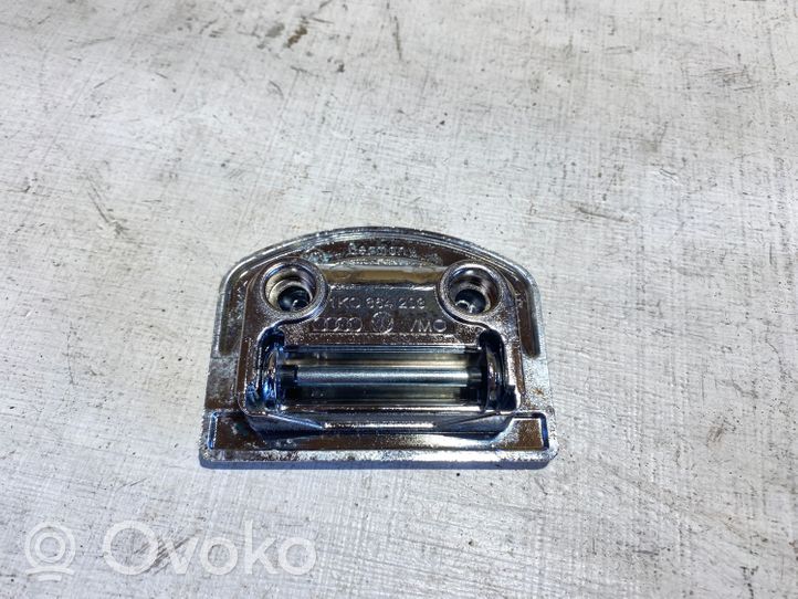 Volkswagen Touareg II Fissaggio gancio/anello 1K0864203