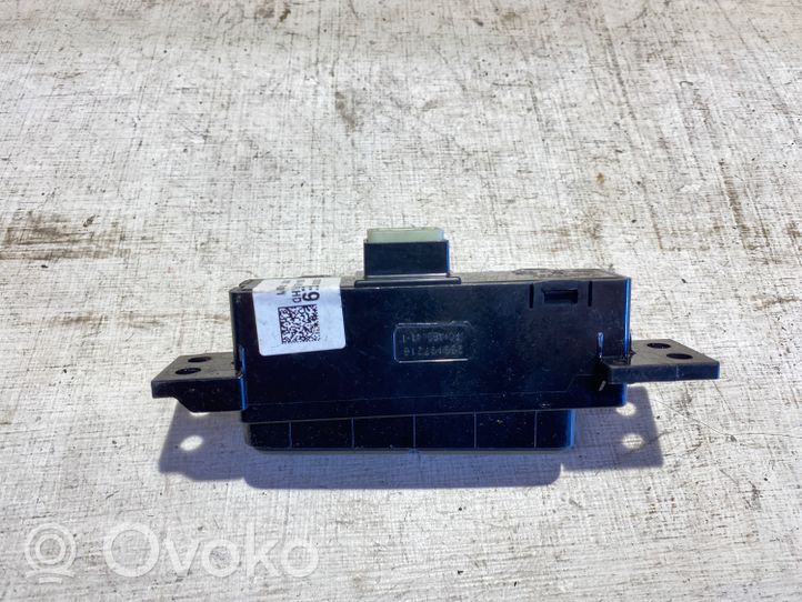 Hyundai Kona I Fuel tank opening switch 93555G2979