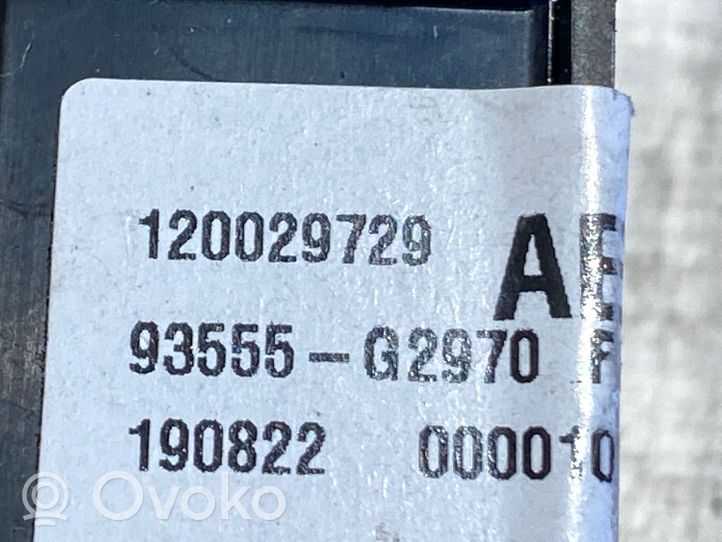 Hyundai Kona I Interruptor de apertura del depósito de combustible 93555G2979