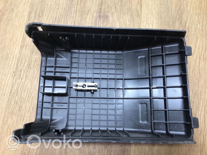 Volvo XC90 Pokrywa skrzynki bezpieczników 31398057
