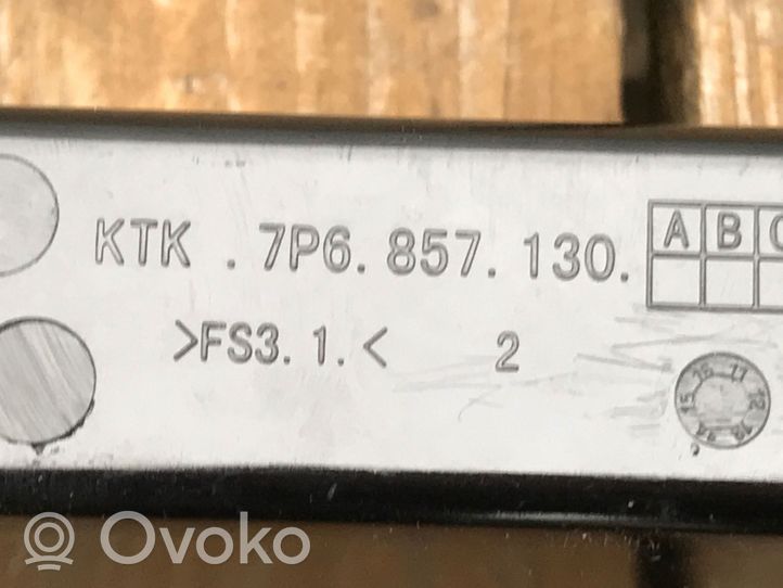 Volkswagen Touareg II Daiktadėžė centrinės konsolės 7P6857130