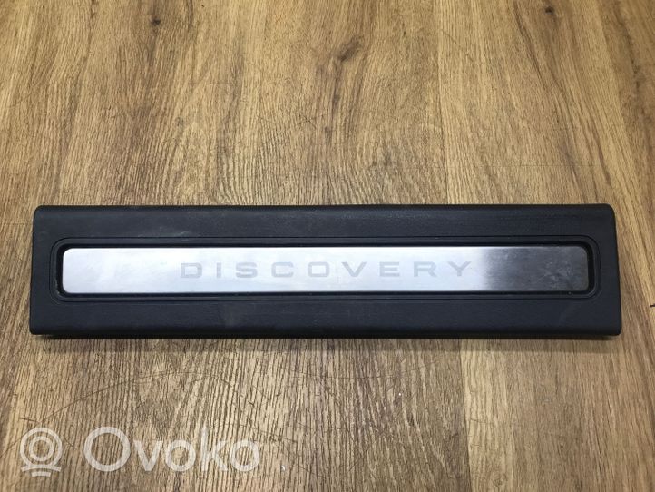 Land Rover Discovery 5 Other sill/pillar trim element HY3213201BB8