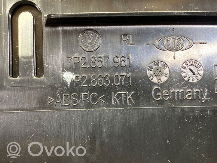 Volkswagen Touareg II Vano portaoggetti nel bagagliaio anteriore 7P2857961