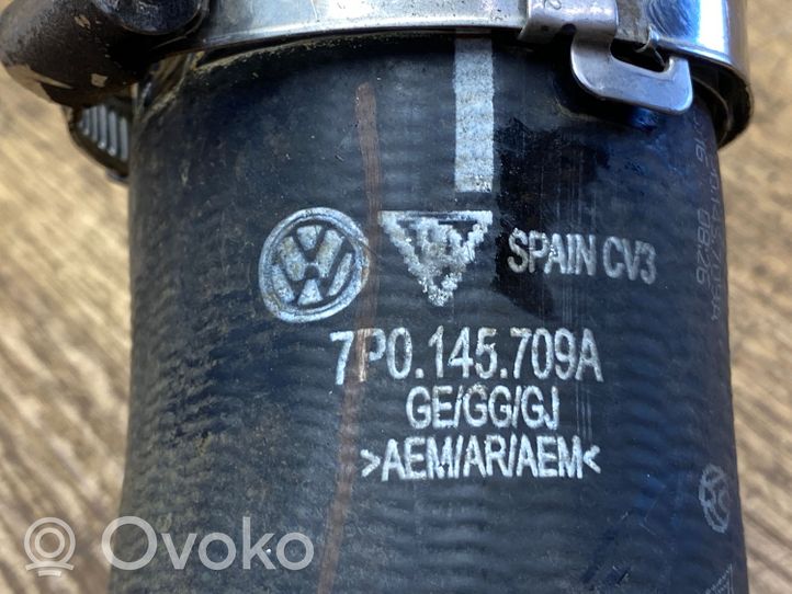 Volkswagen Touareg II Tube d'admission de tuyau de refroidisseur intermédiaire 7P0145709A