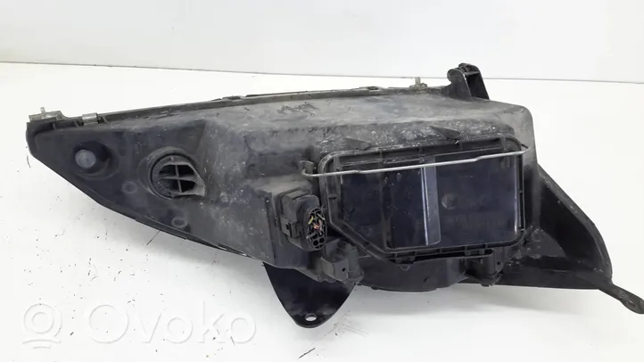 Ford Focus Headlight/headlamp 2M5113W030BD