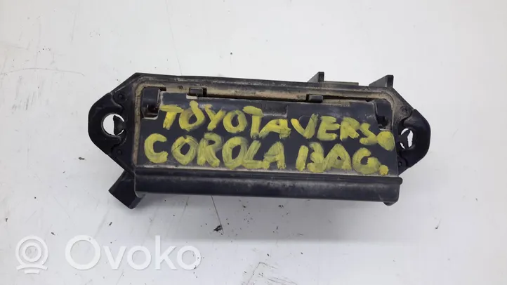 Toyota Corolla Verso E121 Takaluukun/tavaratilan lukon vastakappale 