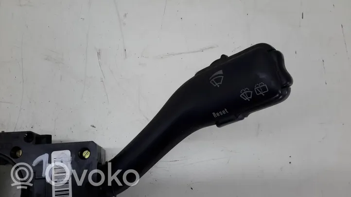 Volkswagen PASSAT B5.5 Wiper turn signal indicator stalk/switch 8L0953513G