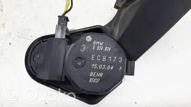 BMW 3 E46 Motor/activador trampilla de calefacción 6934824