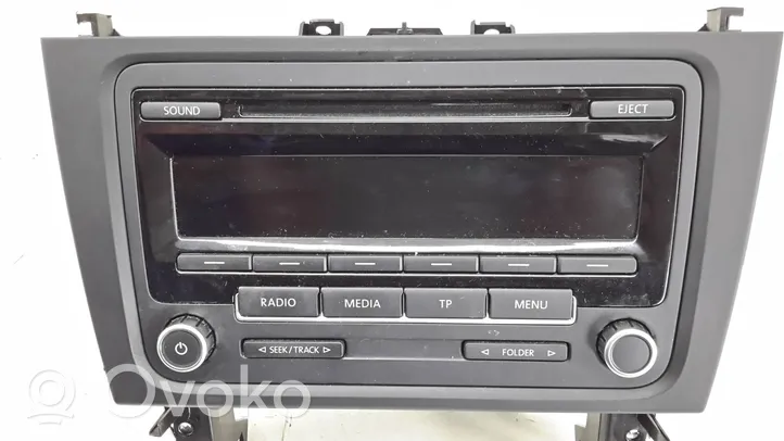 Volkswagen Golf VI Unidad delantera de radio/CD/DVD/GPS 1K0035186AN