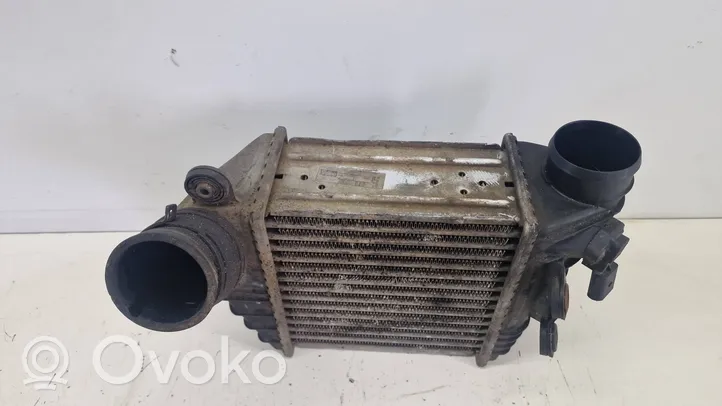 Audi A3 S3 8L Starpdzesētāja radiators 1J0145803F