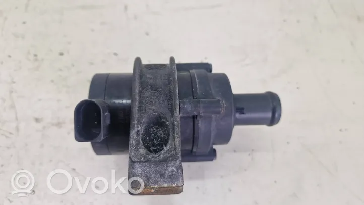 Volkswagen Golf VI Pompe à eau de liquide de refroidissement 1K0965561F