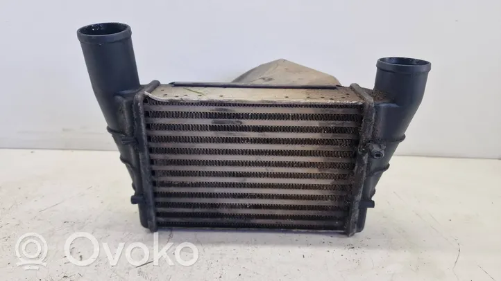 Volkswagen PASSAT B5 Radiatore intercooler 058145805A