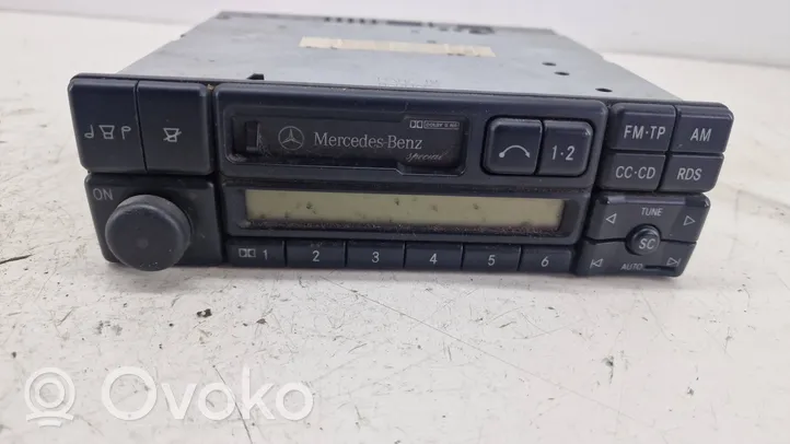 Mercedes-Benz A W168 Radio/CD/DVD/GPS-pääyksikkö 