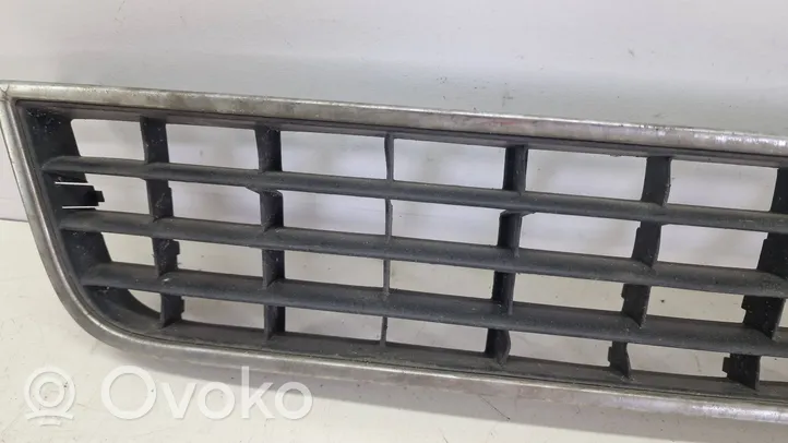 Audi A6 S6 C5 4B Grille de calandre avant 4B0807683L