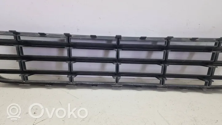 Volkswagen PASSAT B6 Front bumper lower grill 3C0853677