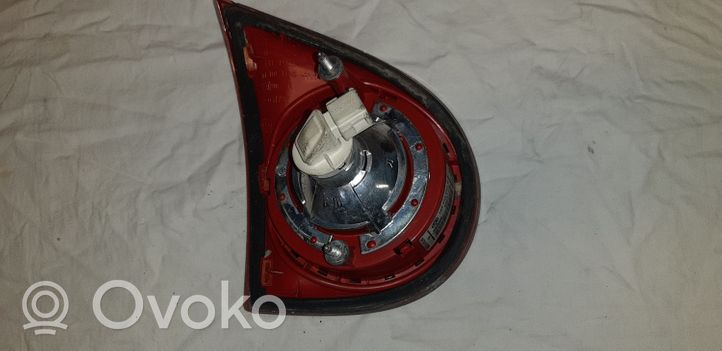 Volkswagen Golf V Lampy tylnej klapy bagażnika 1K6945094G