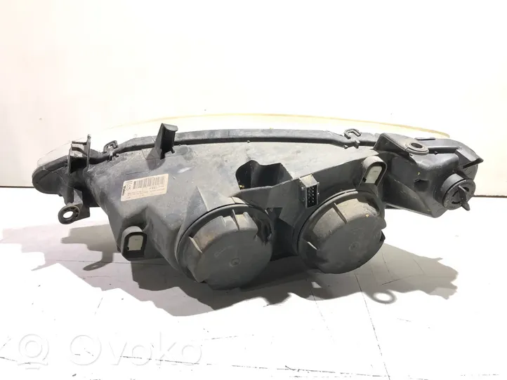 Peugeot 307 CC Lampa przednia 9641615680