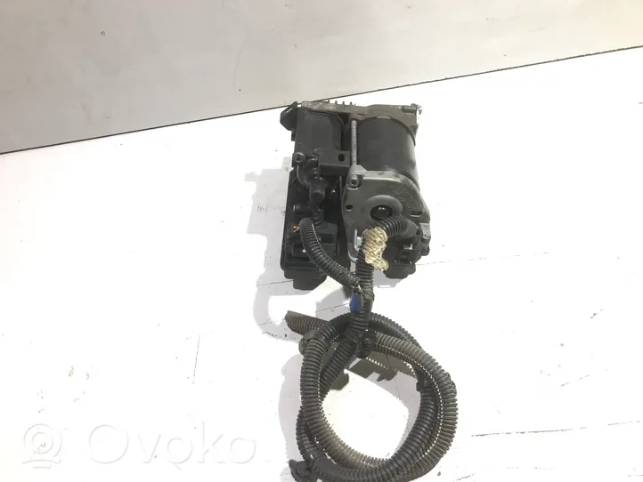 Citroen C4 Grand Picasso Ilmajousituksen kompressoripumppu 9682022980