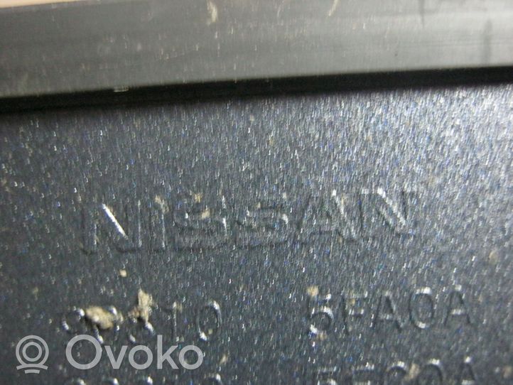Nissan Micra K14 Takaluukun koristelista 