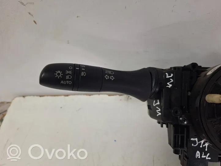 Nissan Qashqai Posūkių/ šviesų rankenėlė 255544EA0A