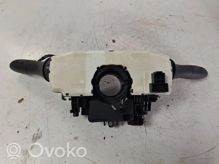 Nissan Qashqai Posūkių/ šviesų rankenėlė 255544EA0A