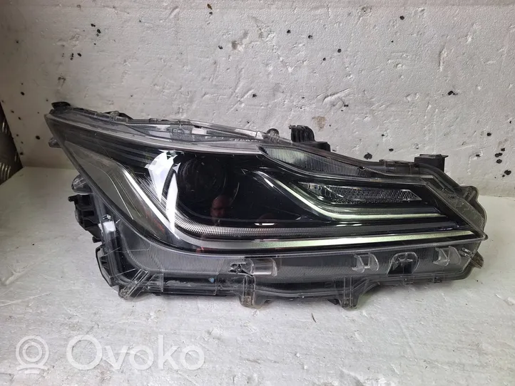 Toyota Corolla E210 E21 Phare frontale 81110-02T51-00