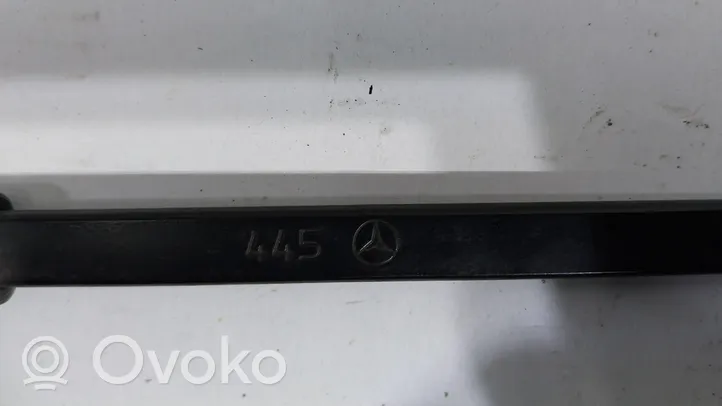 Mercedes-Benz Vito Viano W447 Priekinio stiklo valytuvų kojelė A4478200000