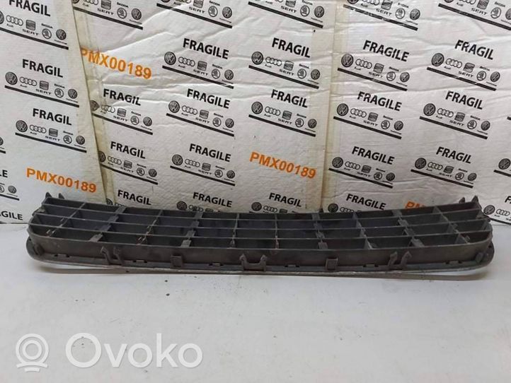 Audi A6 Allroad C5 Grille inférieure de pare-chocs avant 4b0807683