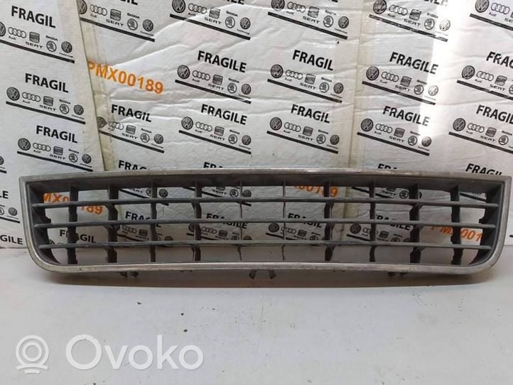 Audi A6 Allroad C5 Grille inférieure de pare-chocs avant 4b0807683