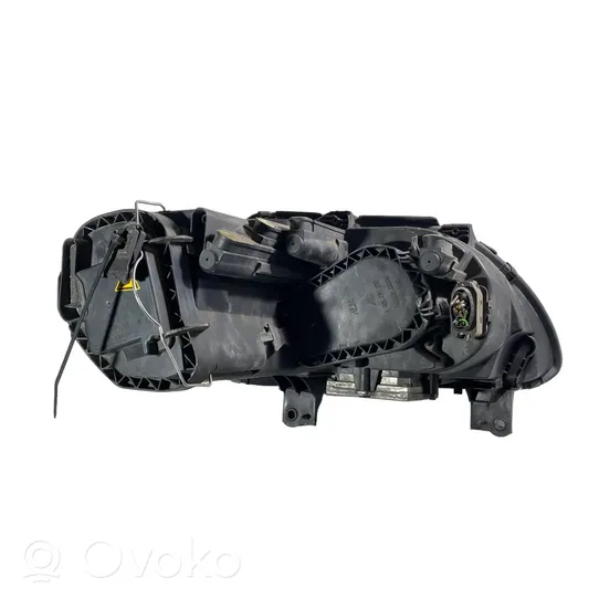 Volkswagen Touran I Lampa przednia 1T0941031D