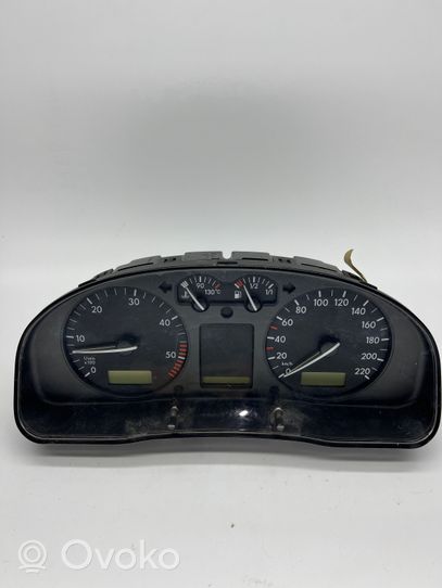 Volkswagen PASSAT B5 Tachimetro (quadro strumenti) 3B0919880L