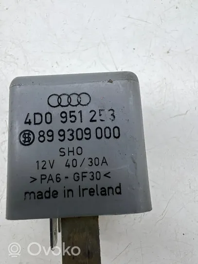 Audi A6 S6 C5 4B Muu rele 4D0951253
