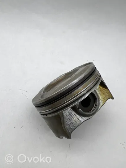 Mercedes-Benz GL X166 Piston A2780302317