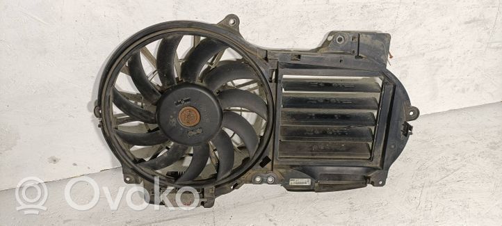 Audi A6 S6 C6 4F Convogliatore ventilatore raffreddamento del radiatore 4F0121003D