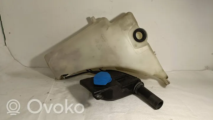 Audi A4 S4 B8 8K Réservoir de liquide lave-glace 8T0955453B