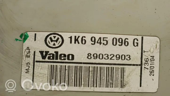 Volkswagen Golf V Feux arrière / postérieurs 1K6945096G