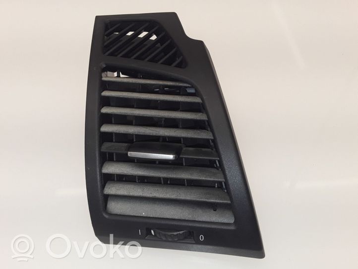 BMW 1 E82 E88 Dashboard side air vent grill/cover trim 7059188