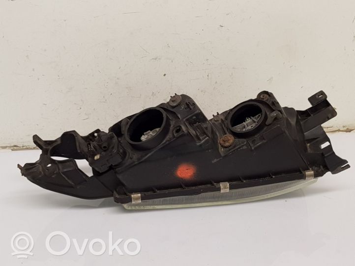 Mitsubishi Galant Headlight/headlamp 7525