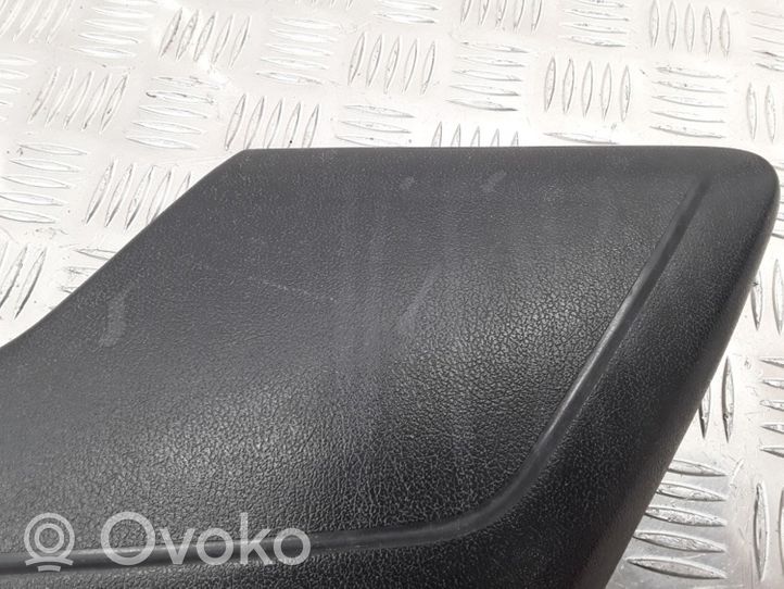 Volkswagen PASSAT B2 Priekšpusē durvju dekoratīvā apdare (moldings) 321867134