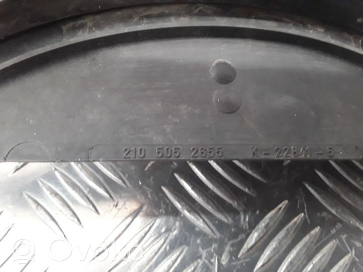 Mercedes-Benz E W210 Juego de ventilador 2105052655