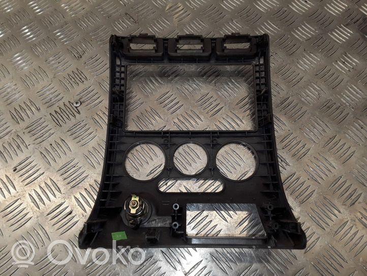 KIA Rio Console centrale, commande chauffage/clim 84612FD100