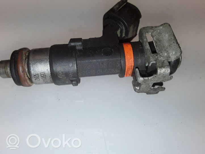 Nissan Micra Injecteur de carburant 16600AX200