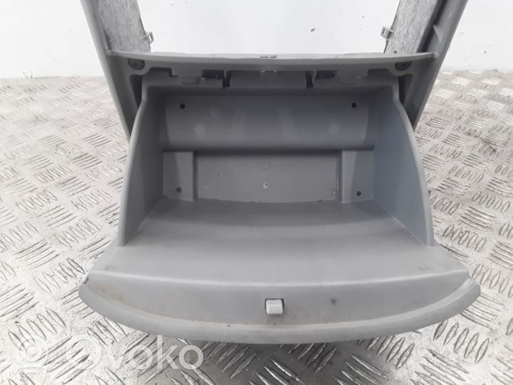 KIA Carnival Autres éléments de console centrale 846144D000