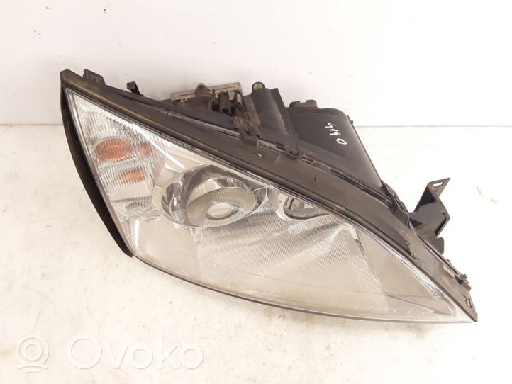 Ford Mondeo Mk III Headlight/headlamp 0301174274