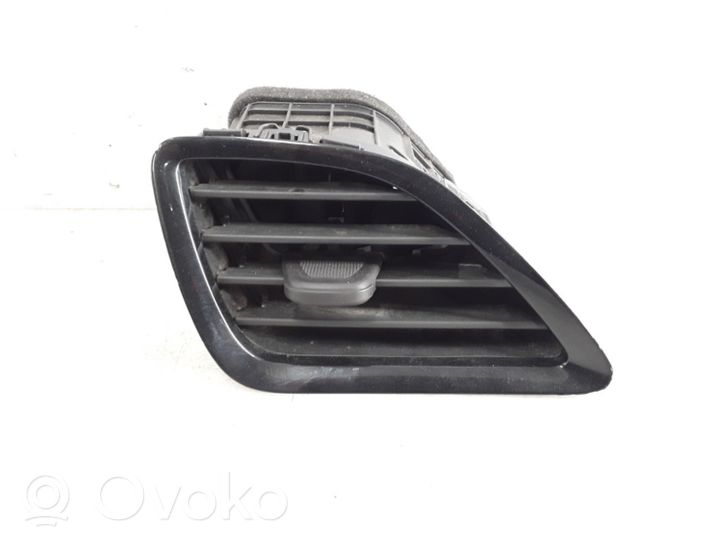 Opel Karl Kojelaudan sivutuuletussuuttimen kehys 95250706