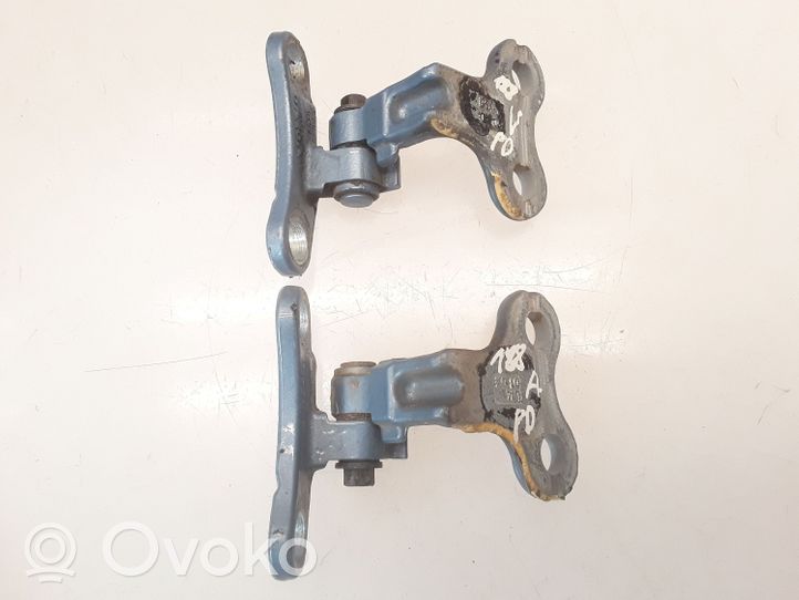 Volvo S40 Set di cerniere portiera anteriore 30661437