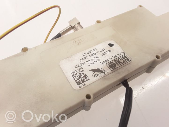 Jaguar XJ X350 Aerial antenna amplifier 2W9318C847AD