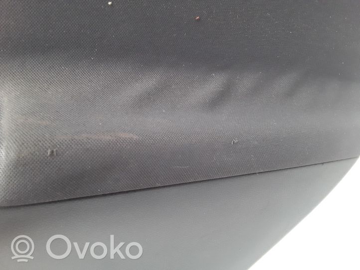 Volvo S40 Takaoven verhoilu 8679483