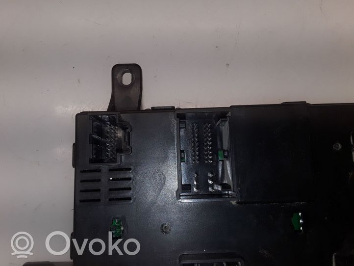 KIA Carnival Fuse module 919584D070