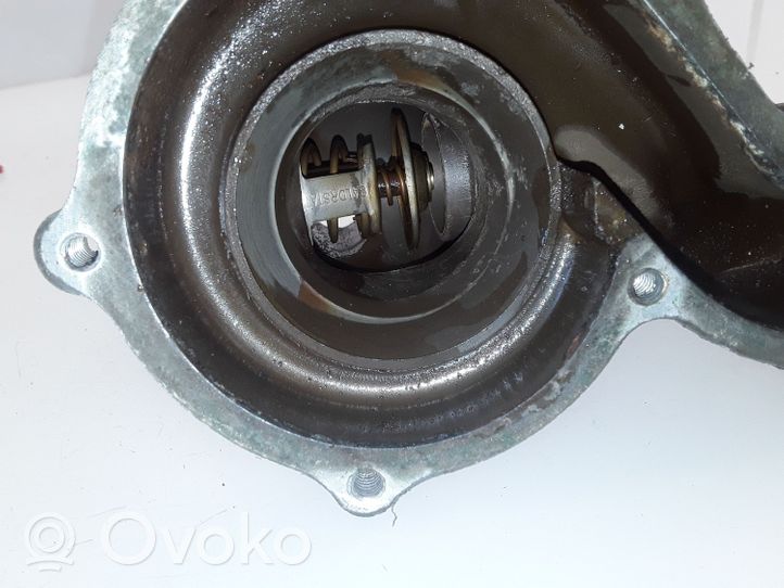 Volkswagen Golf II Boîtier de thermostat / thermostat 